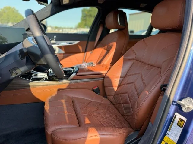 Certified Used 2023 Black BMW xDrive60 image 9