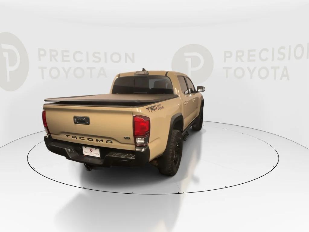 Used 2018 Quicksand Toyota TRD Off-Road image 18