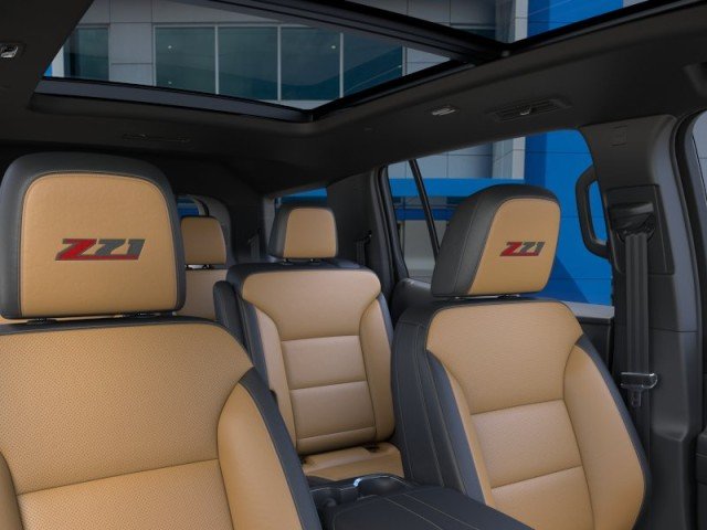 New 2027 Sandstone Gray Chevrolet Z71 image 24