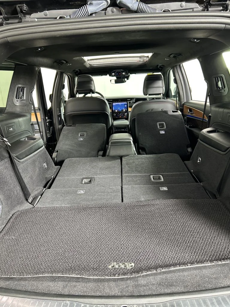 Used 2025 Black Jeep Summit image 23