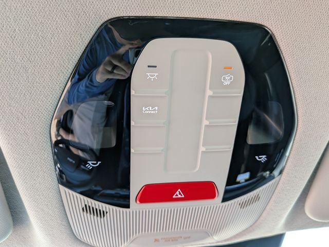 New 2026 Snow White Pearl Kia EX image 19