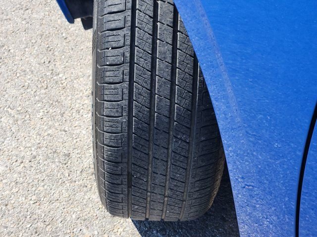 Used 2025 Blue Nissan SV image 11