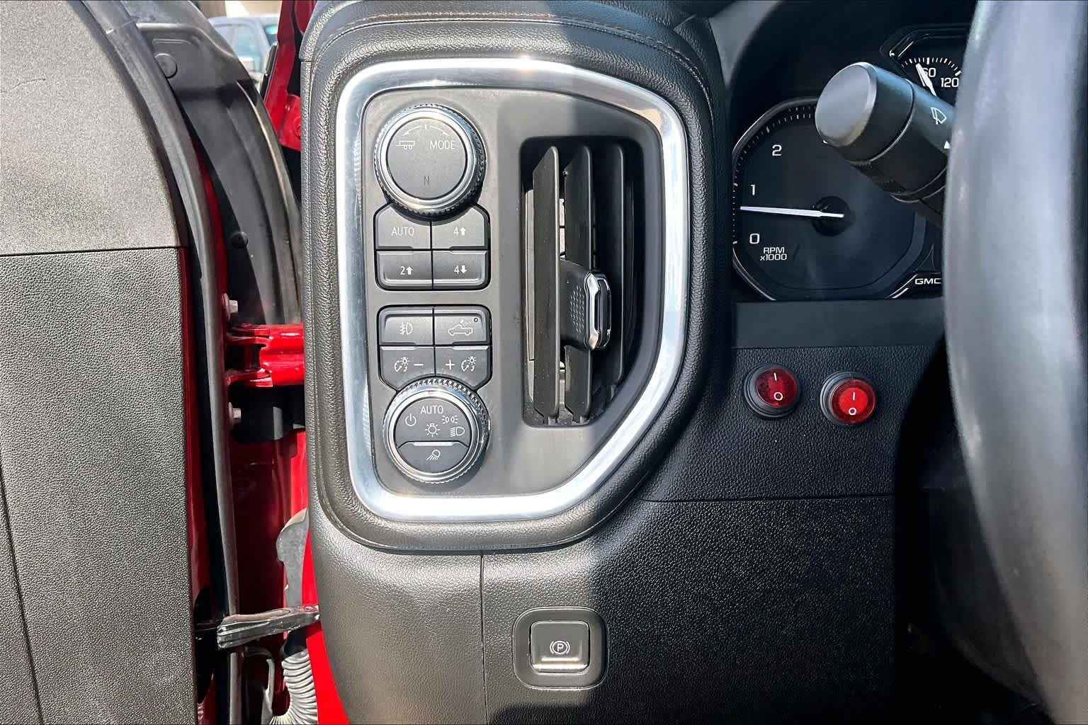 Used 2023 CAYENNE RED TINTCOAT GMC AT4 image 36