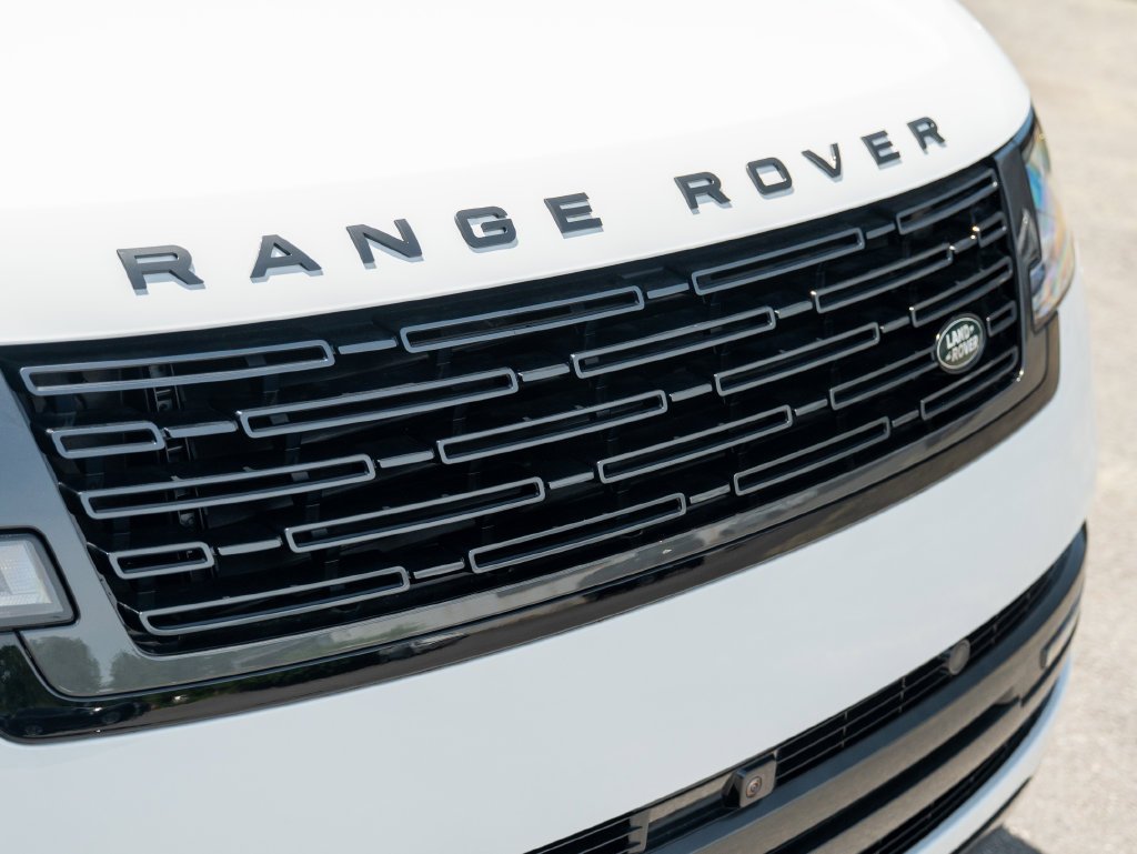 New 2026 White Land Rover SE image 15