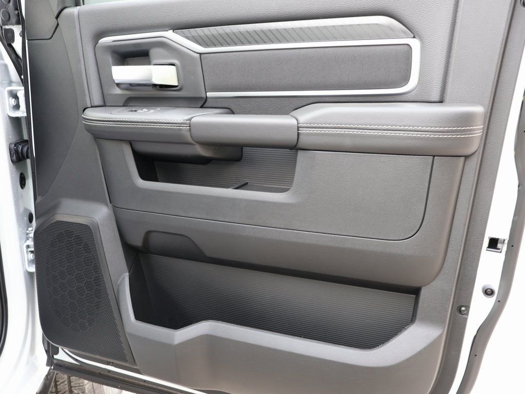 2026 RAM 2500 Big Horn - Photo 8