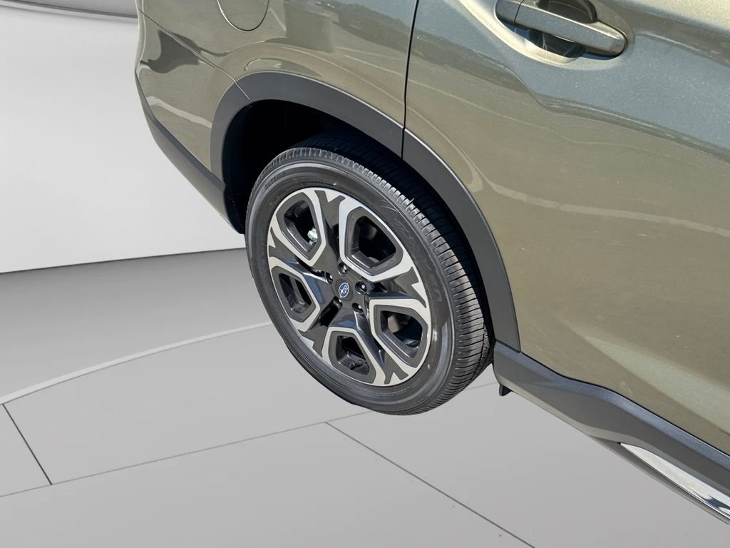 New 2026 AUTUMN GREEN METALLIC Subaru Limited 7-Passenger image 9