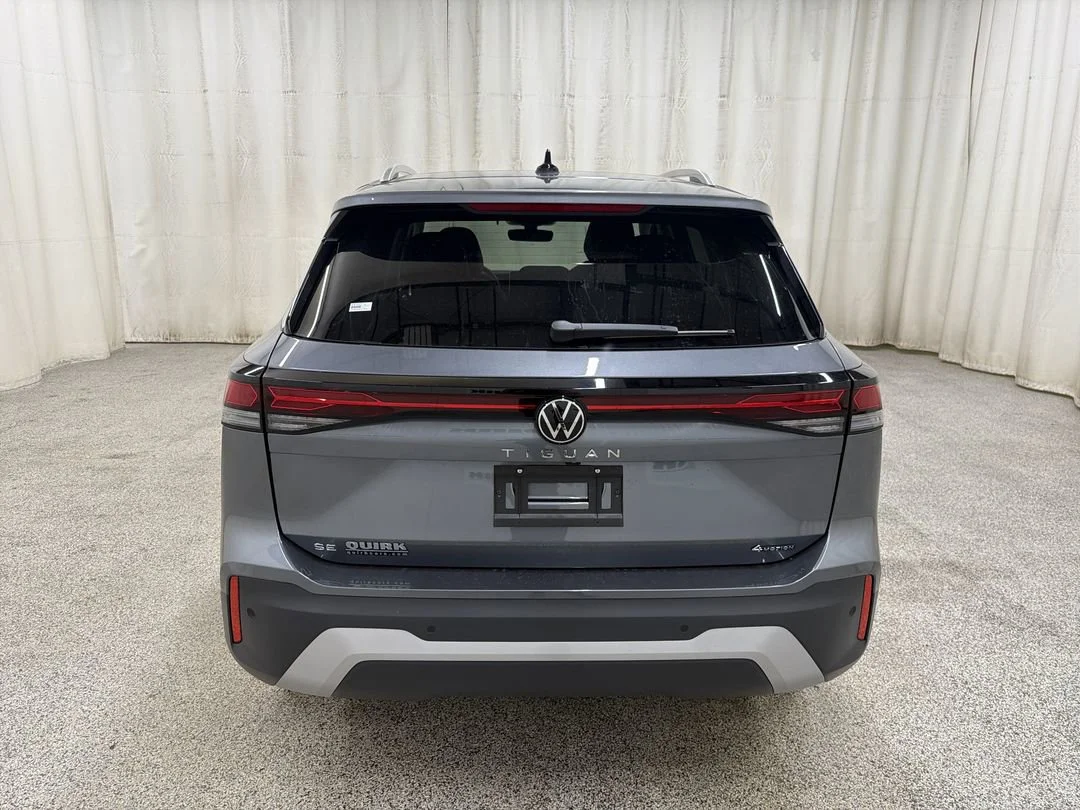 New 2026 Platinum Gray Metallic Volkswagen SE image 7