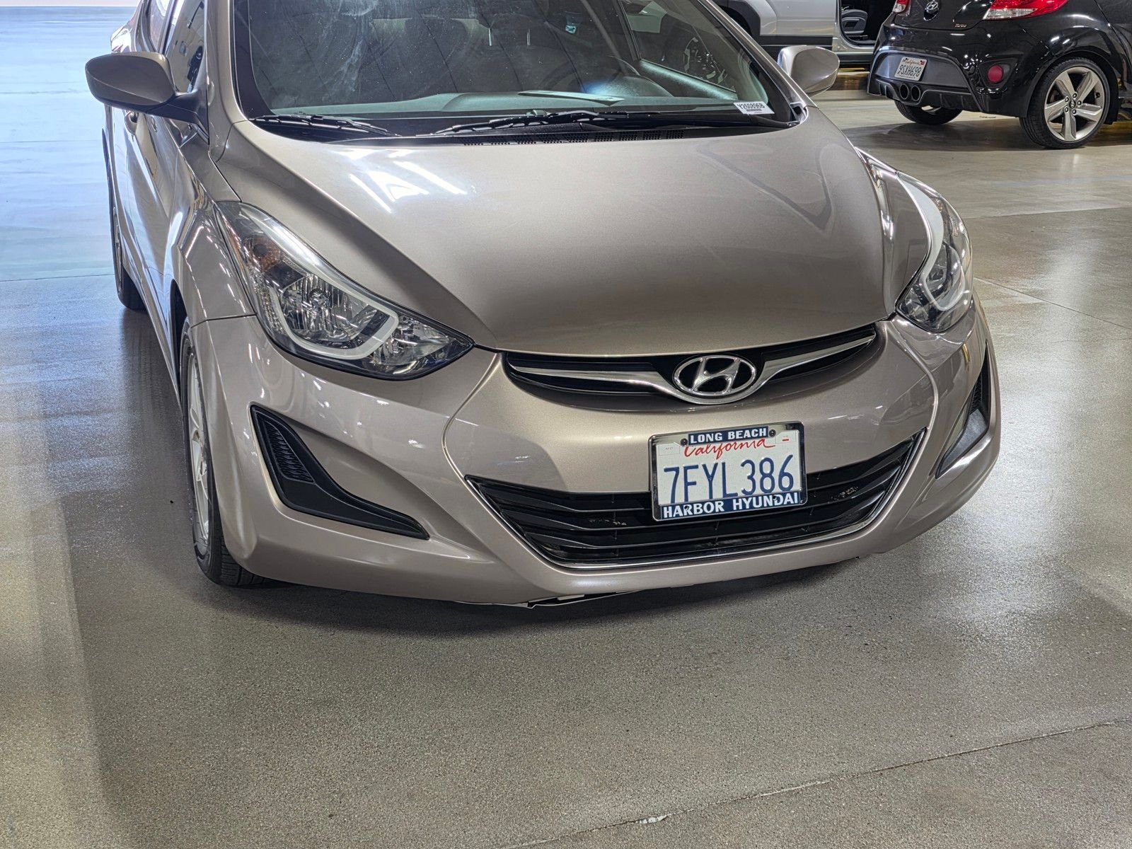 Used 2014 Desert Bronze Hyundai SE image 9