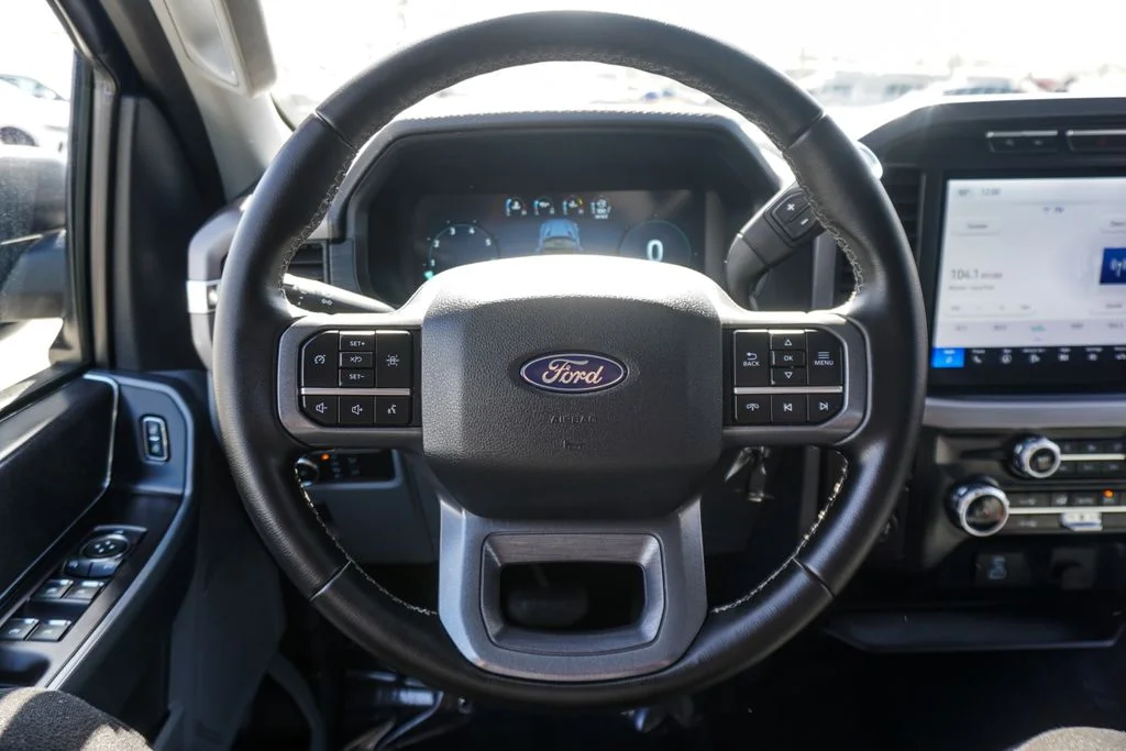 Used 2024 Blue Ford XLT image 12