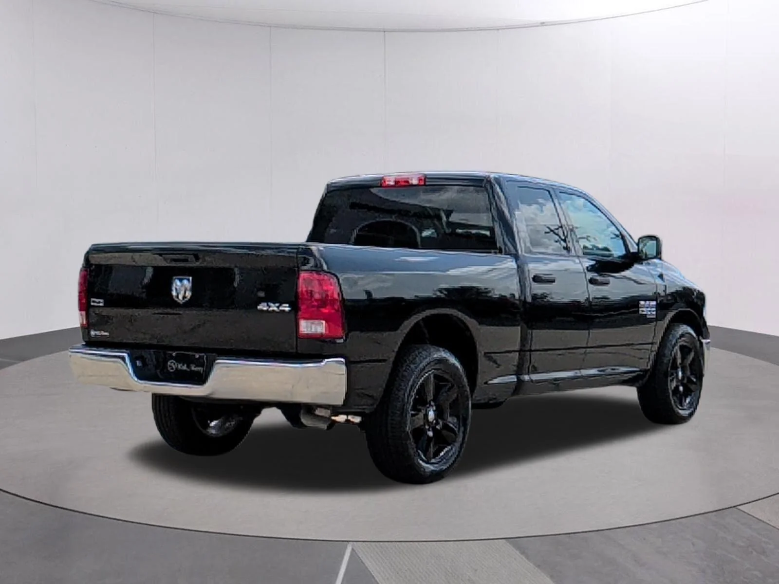 Used 2024 Diamond Black Crystal Pearlcoat Ram SLT image 6