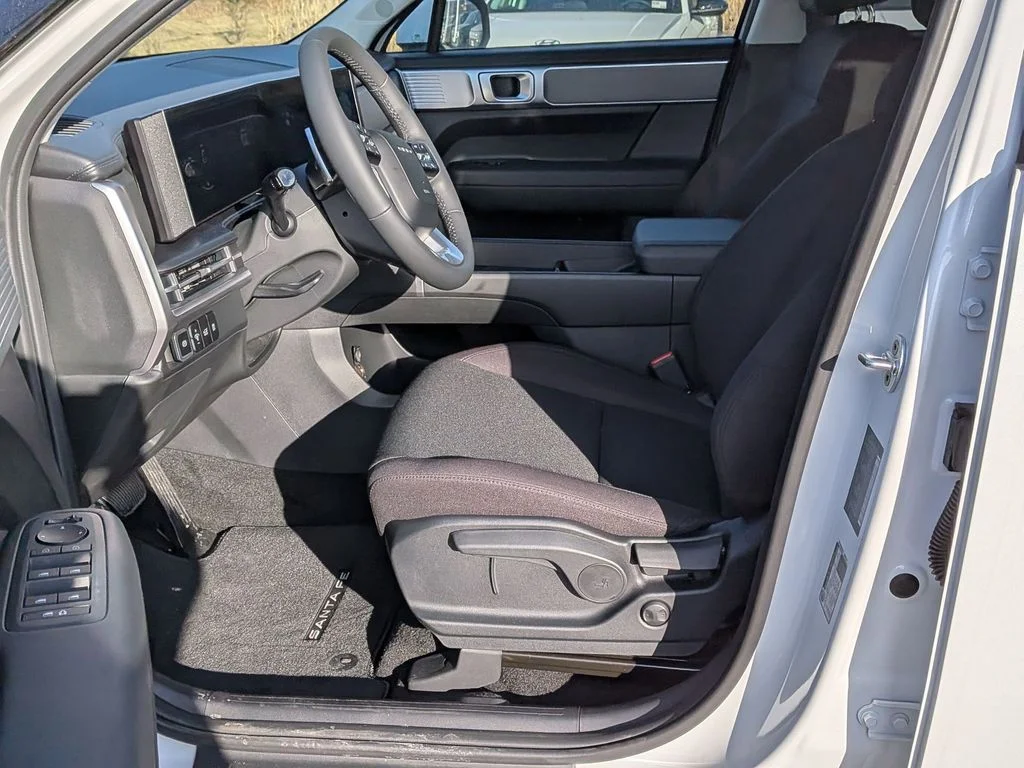Used 2026 White Hyundai SE image 11