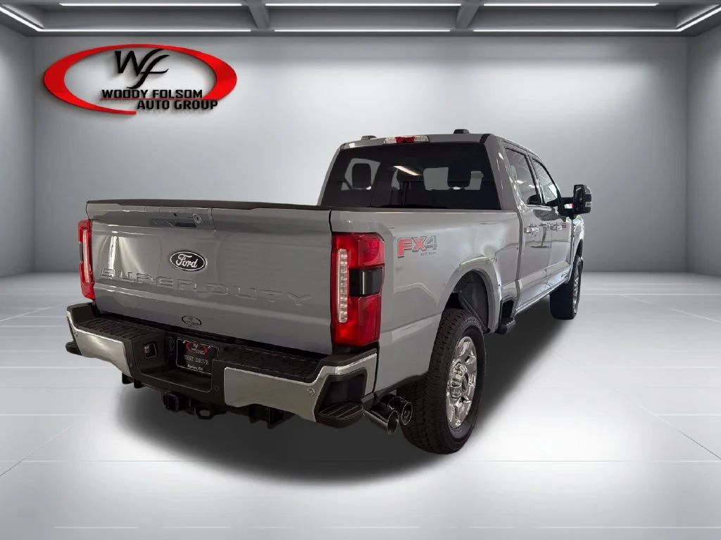 New 2027 Gray Ford Lariat image 6