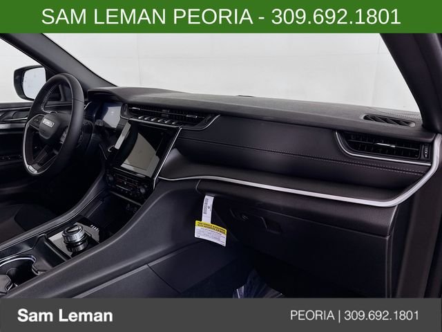 New 2026 Diamond Black Crystal Pearlcoat Jeep Laredo X image 28
