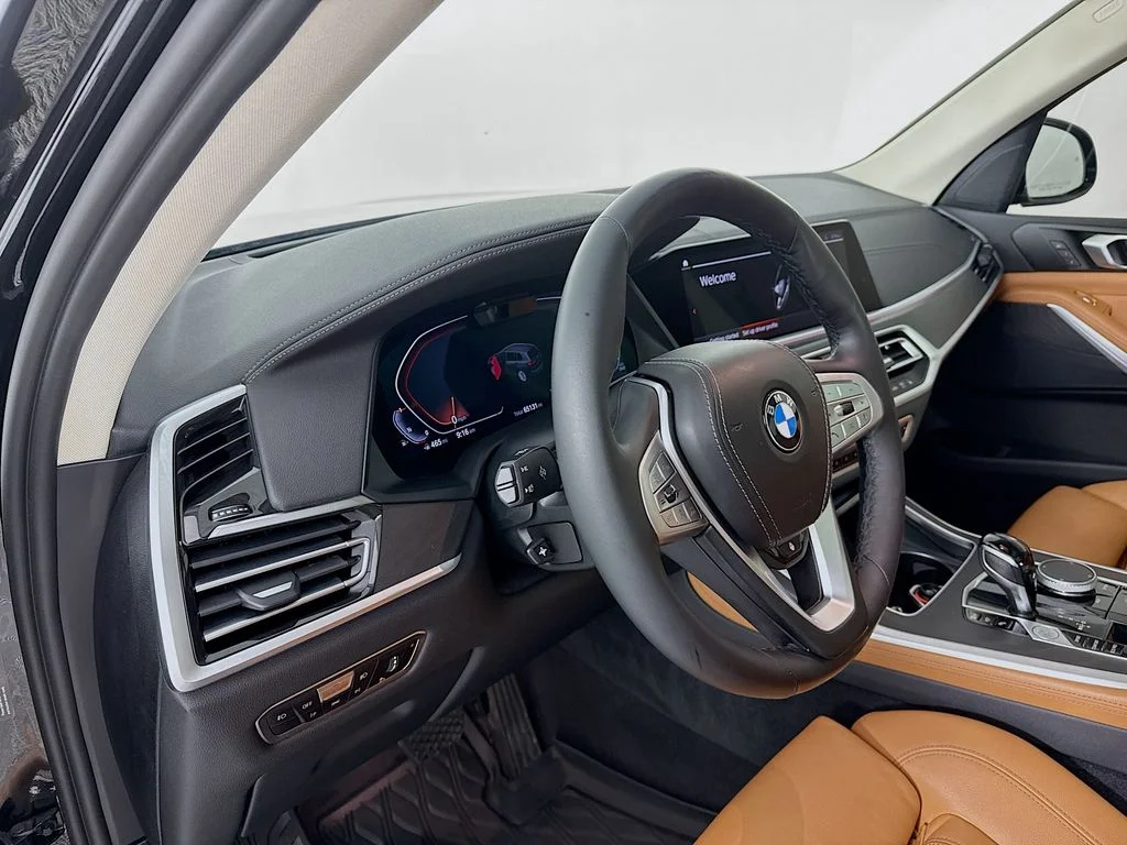 Used 2022 Jet Black BMW xDrive40i image 4