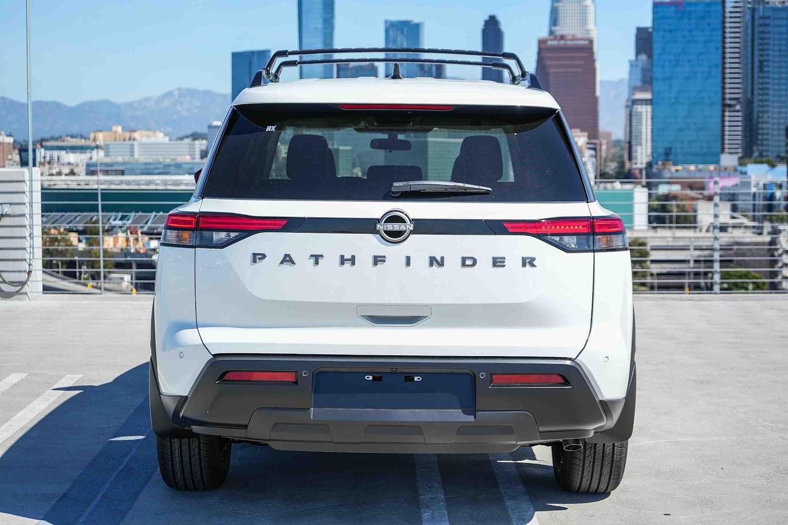 New 2026 Everest White Pearl TriCoat Nissan SV image 7