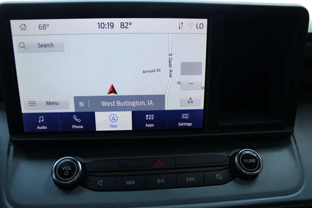 Used 2024  Ford Lariat image 32