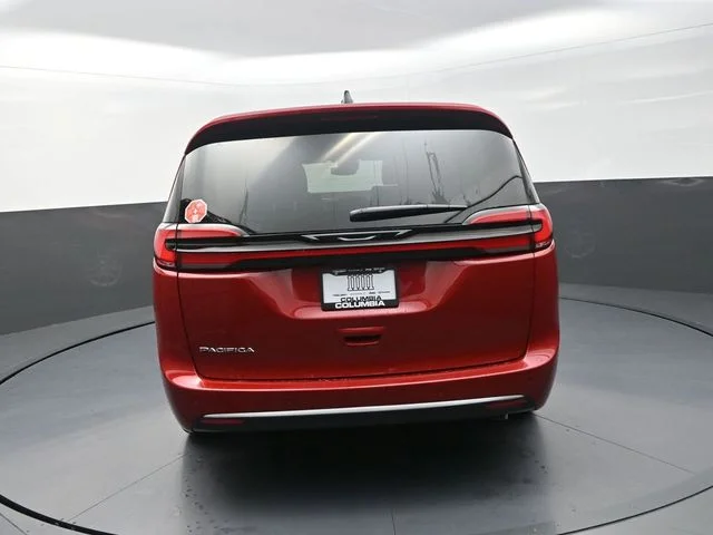 New 2027 Red Hot Pearl-Coat Exterior Paint Chrysler Select image 8
