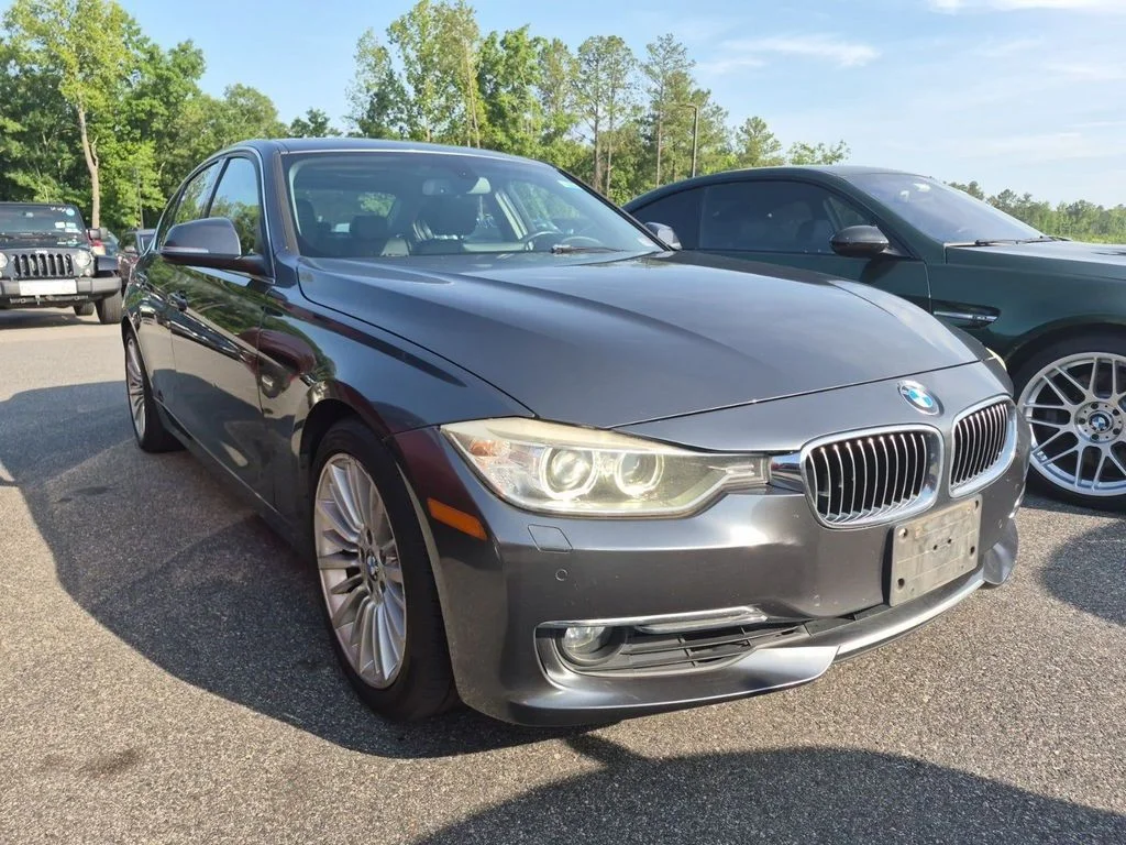WBA3C1G51DNR47663