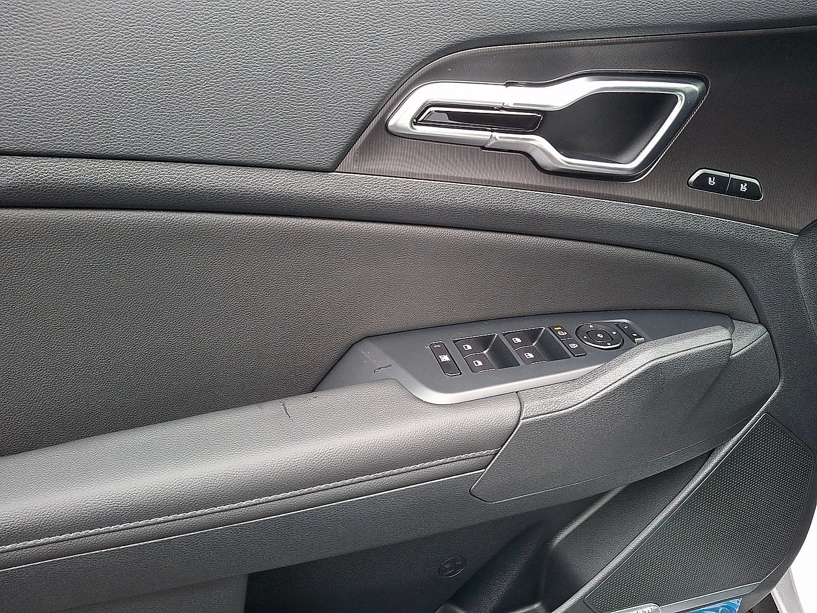 New 2027 Wolf Gray Kia SX Prestige image 7