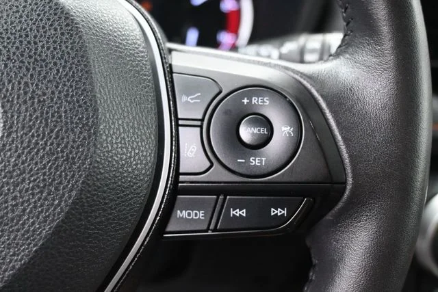 Used 2022 White Toyota Adventure image 25