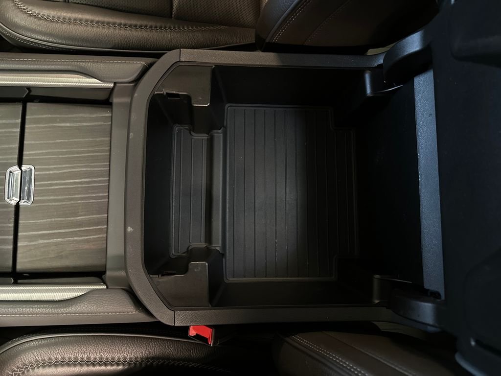 Used 2021  GMC Denali image 28