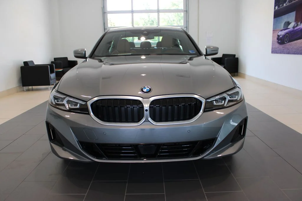 New 2026 Skyscraper Grey Metallic BMW 330i xDrive image 12