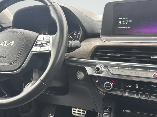 Used 2022 Black Kia SX image 13