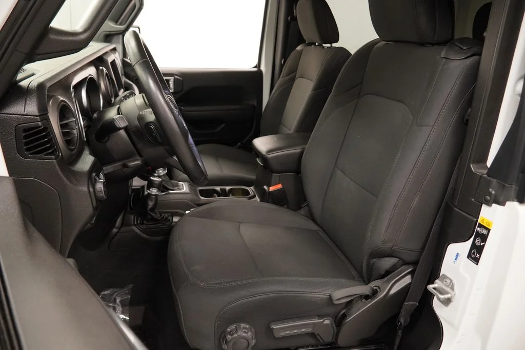 Used 2022 White Jeep Willys image 16