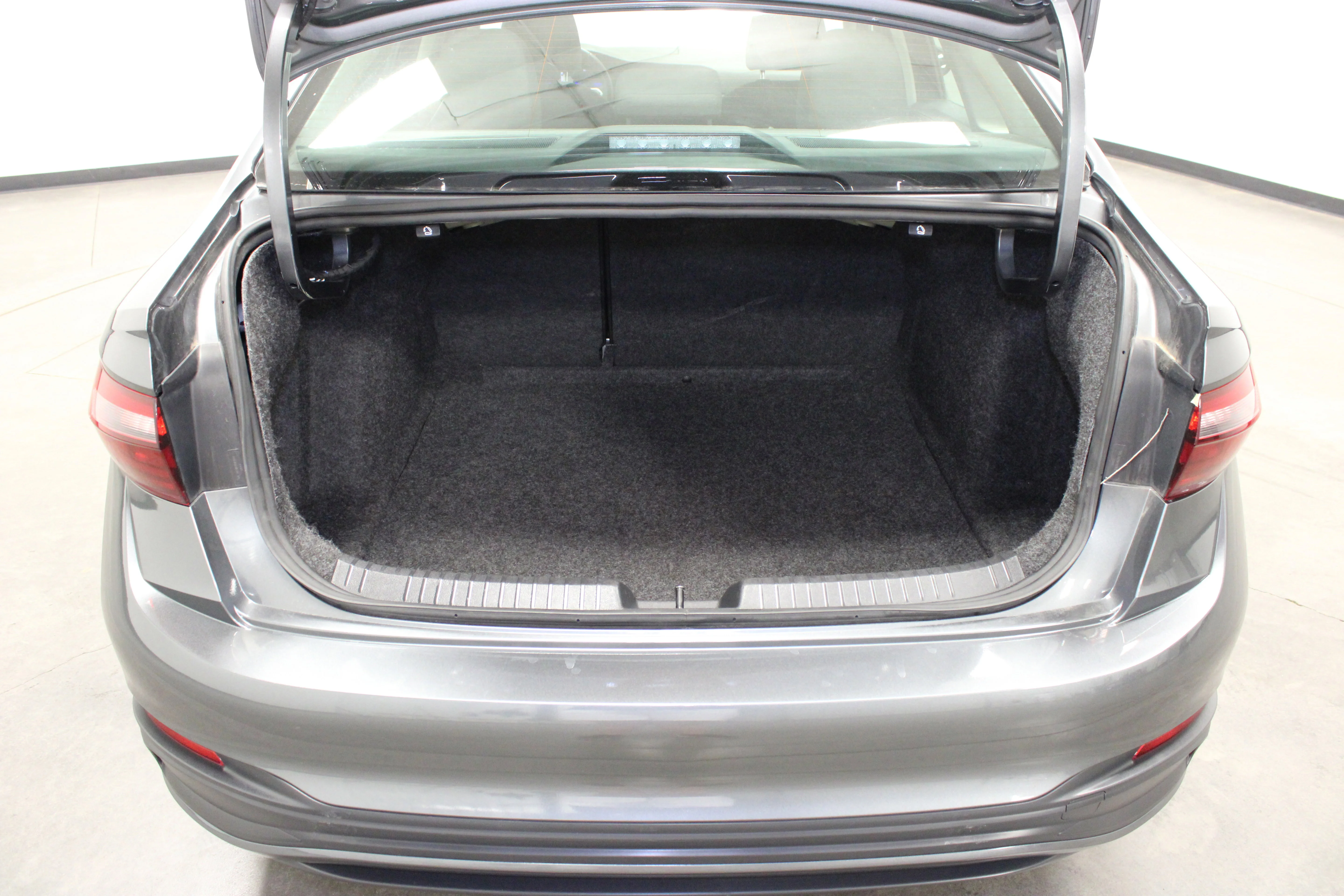 Used 2024 Pyrite Silver Metallic Volkswagen 1.5T S image 12