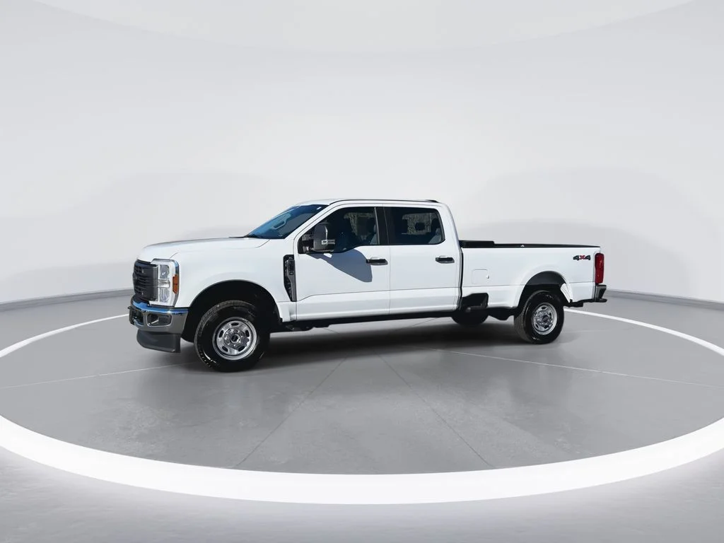 Used 2024 White Ford XL image 9