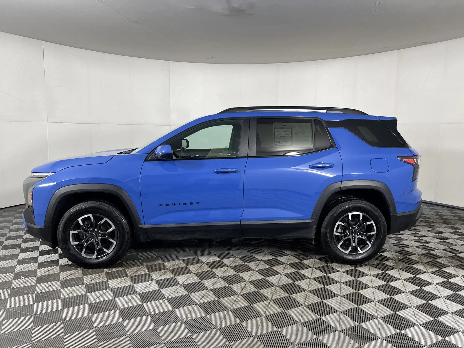 Used 2025 Reef Blue Metallic Chevrolet ACTIV image 23