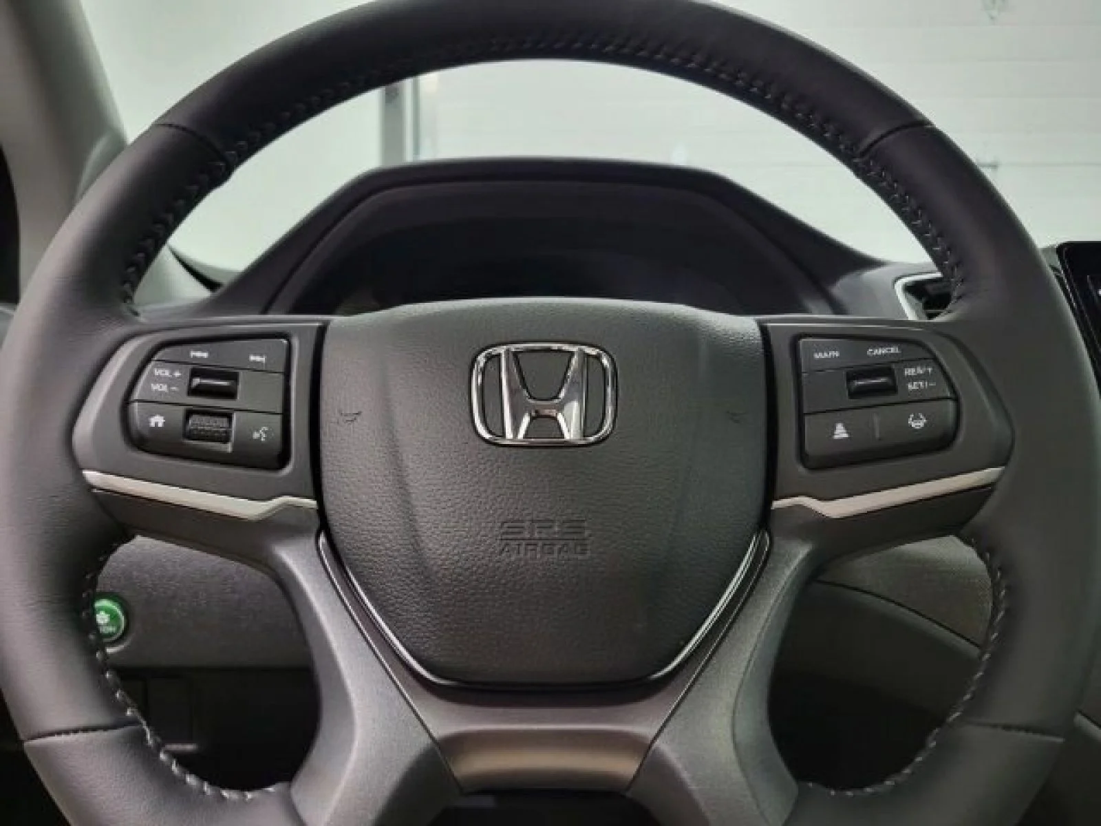 New 2026 Platinum White Pearl Honda RTL image 14