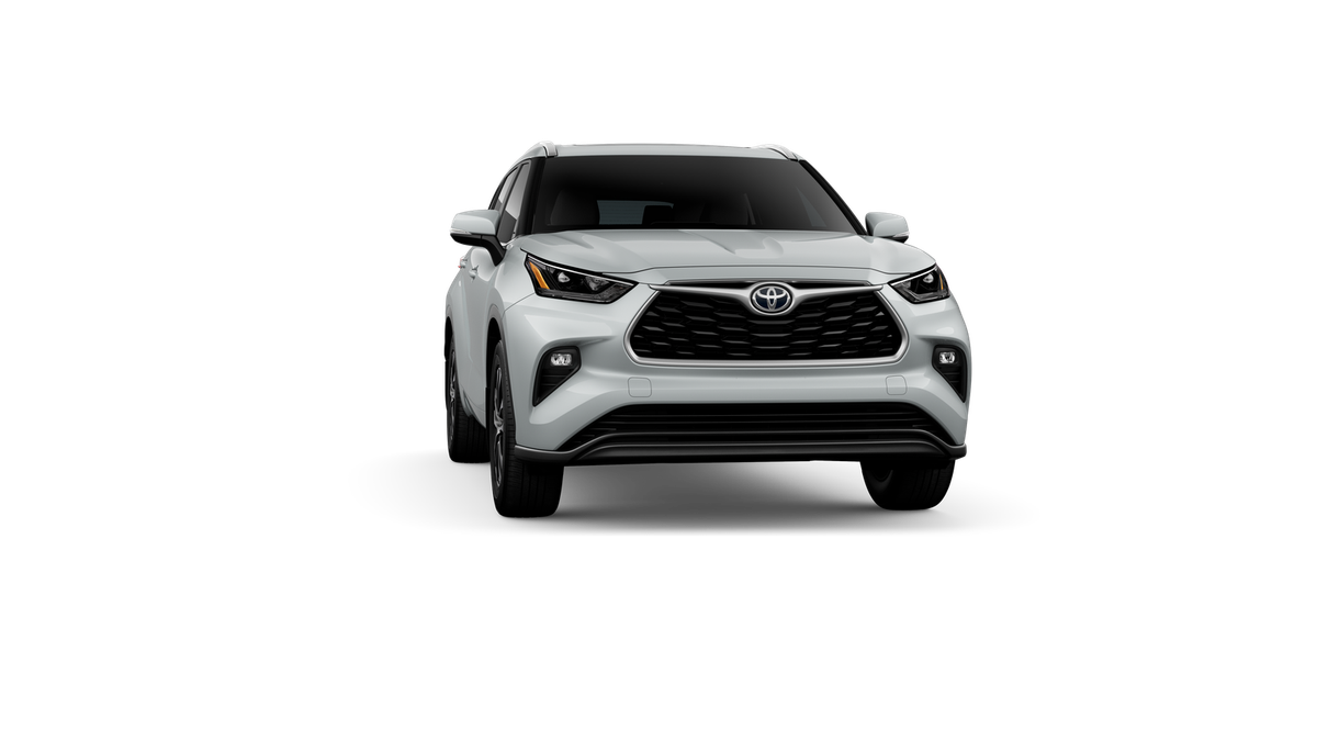 New 2026 Wind Chill Pearl Toyota XLE image 16