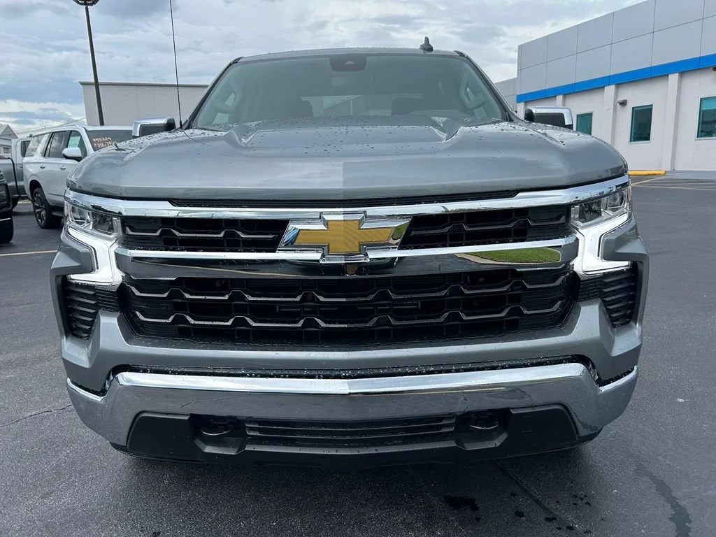2026 Chevrolet Silverado 1500 LT - Photo 2