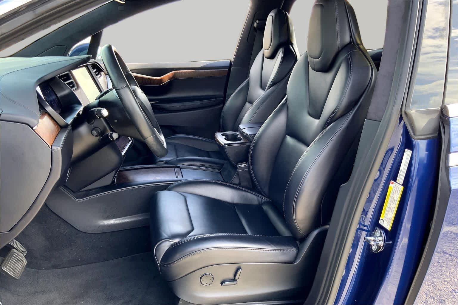 Used 2018 Deep Blue Metallic Tesla 75D image 7