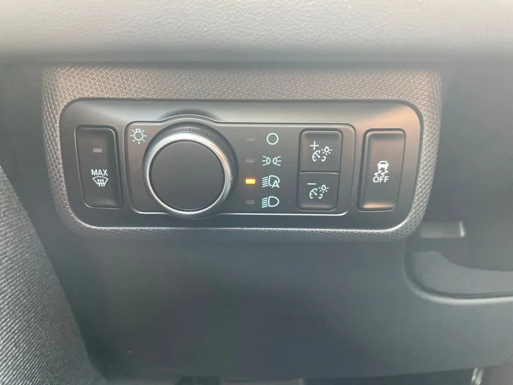 Used 2023 Vapor Blue Ford Premium image 14