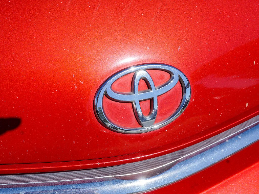 Used 2008 Red Toyota Base image 11