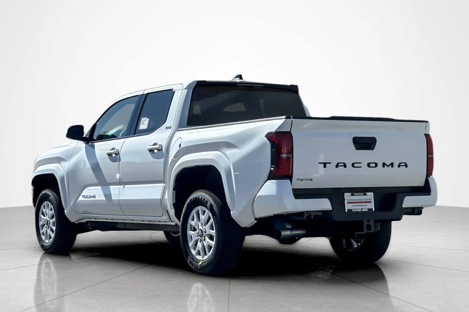 New 2026 Ice Cap Toyota  SR5 image 3