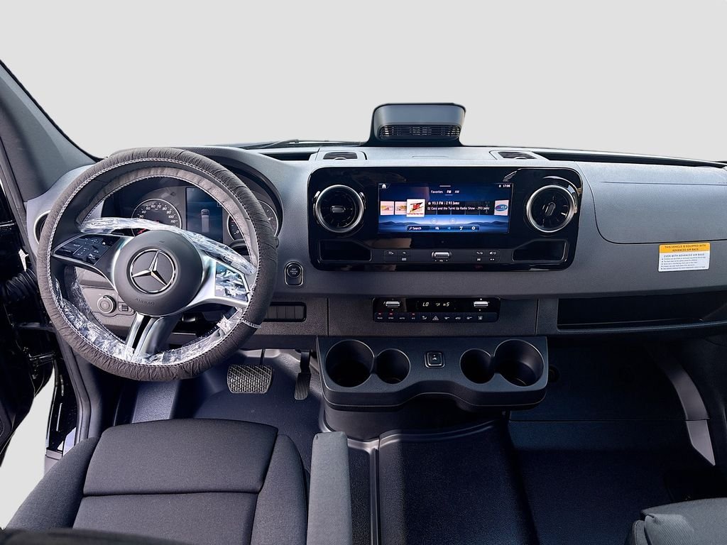 New 2026  Mercedes-Benz Passenger 170 WB image 30