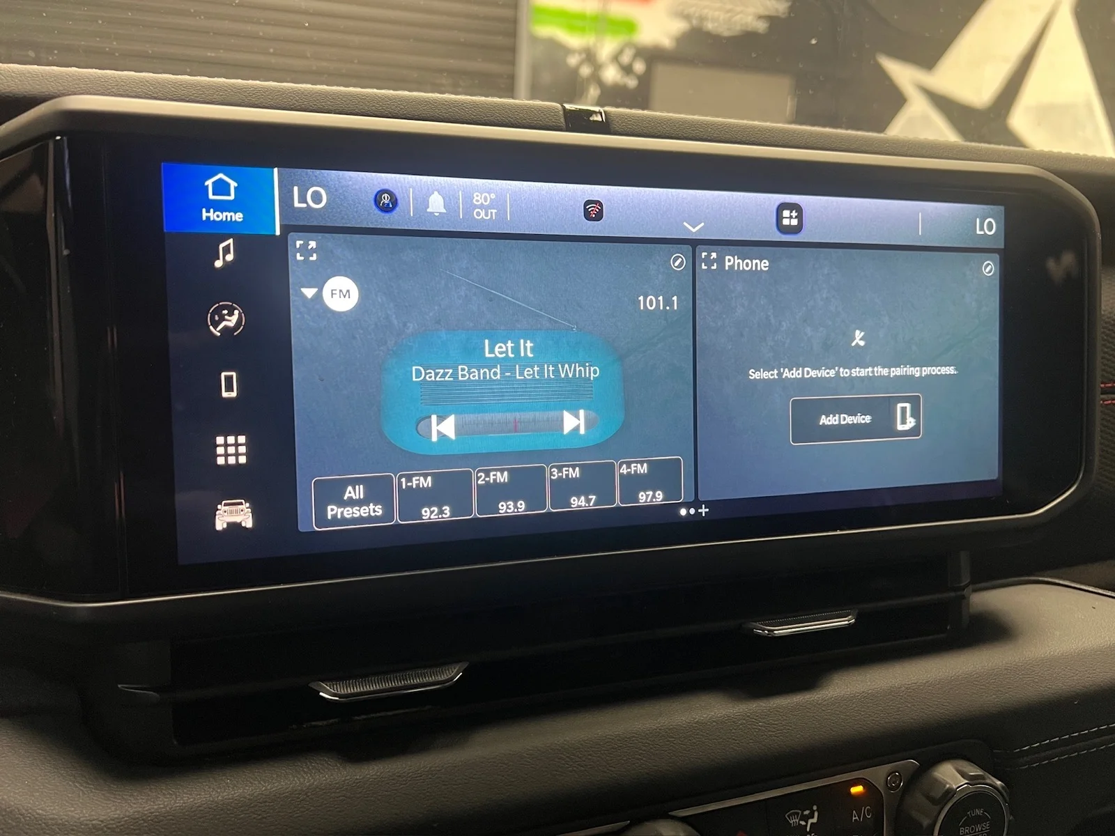 Used 2025  Jeep Rubicon image 15