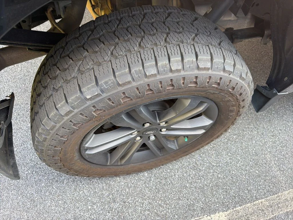 Used 2023 Black Ford XLT image 14
