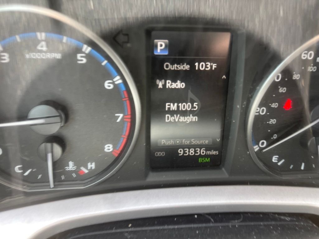 Used 2018 Gray Toyota XLE image 2