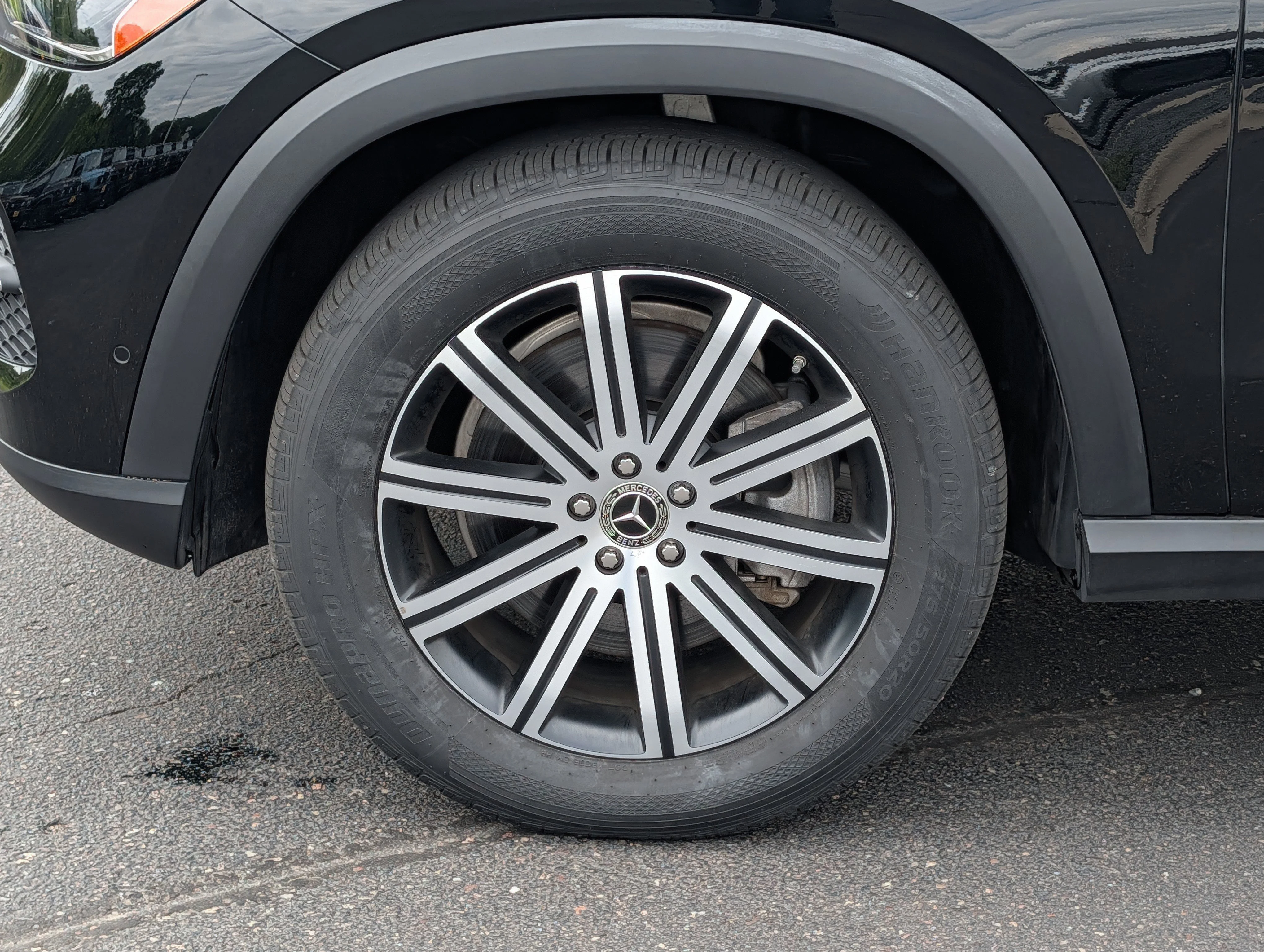 Used 2024 Black Mercedes-Benz GLE 450 image 16