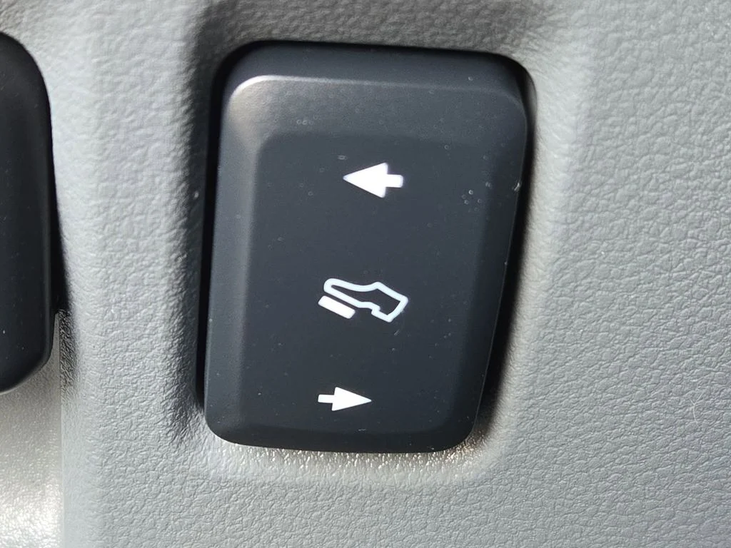 Used 2023 Black Ford XLT image 51