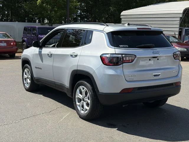Used 2025 Silver Jeep Latitude image 11