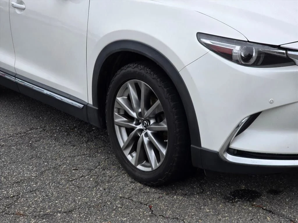 Used 2018 White Mazda Grand Touring image 17