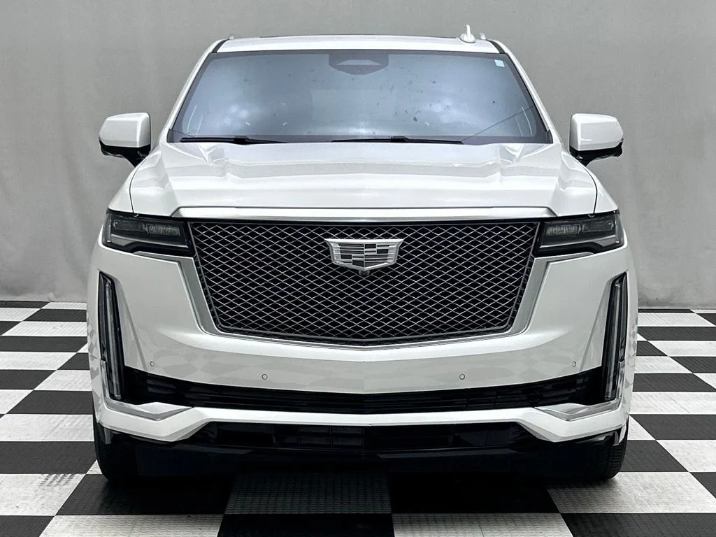 Used 2023 White Cadillac Premium Luxury Platinum image 3