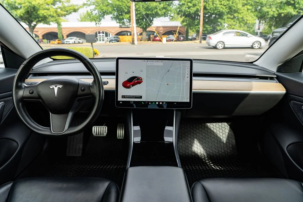 Used 2018 Red Tesla Performance image 9