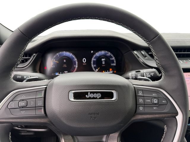 New 2026 Silver Zynith Exterior Paint Jeep Limited image 19