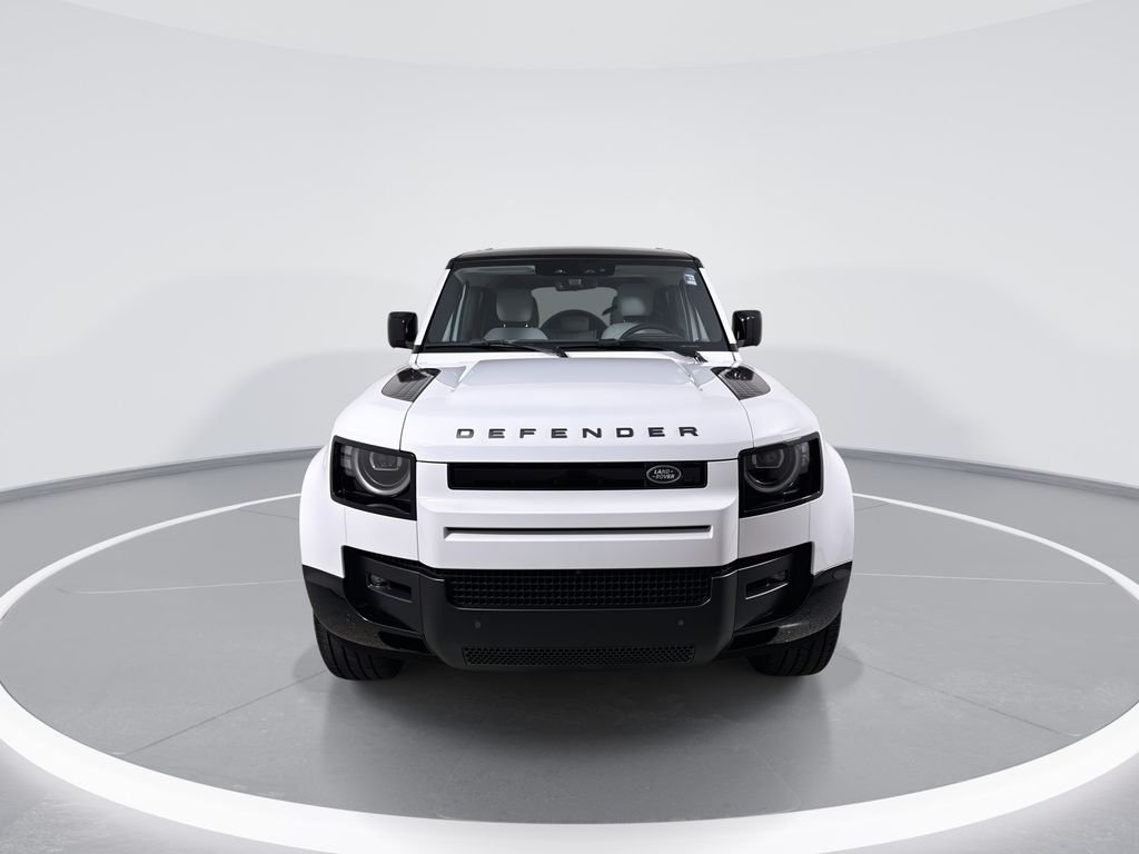 2026 Land Rover Defender X-Dynamic SE - Photo 3
